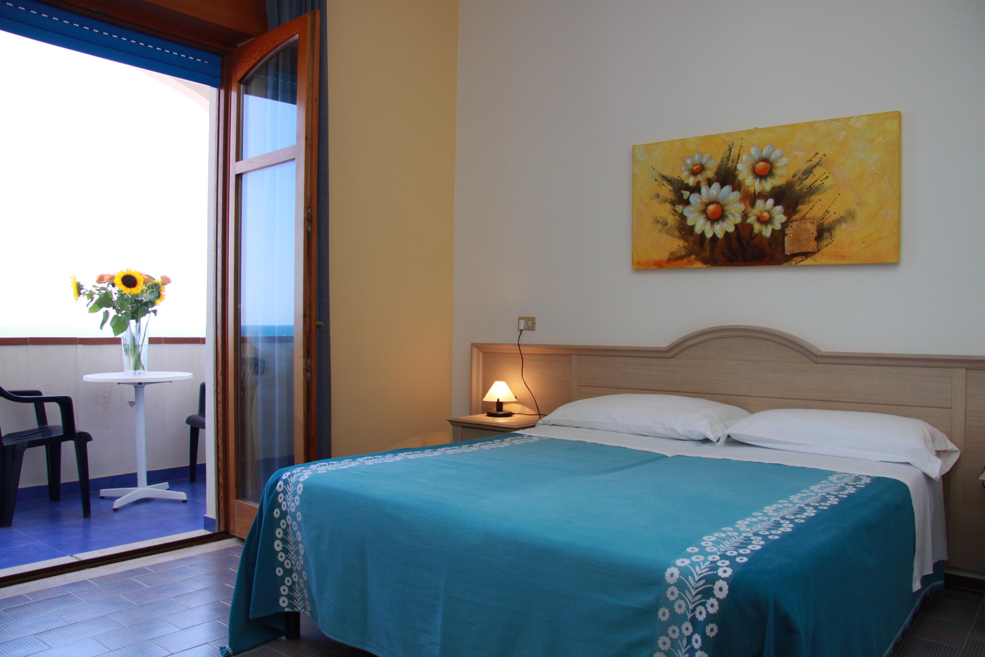Hotel Il Gabbiano Beach Терме-Вильяторе Экстерьер фото