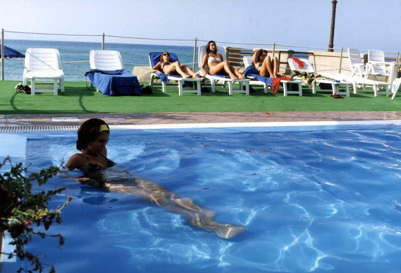 Hotel Il Gabbiano Beach Терме-Вильяторе Экстерьер фото