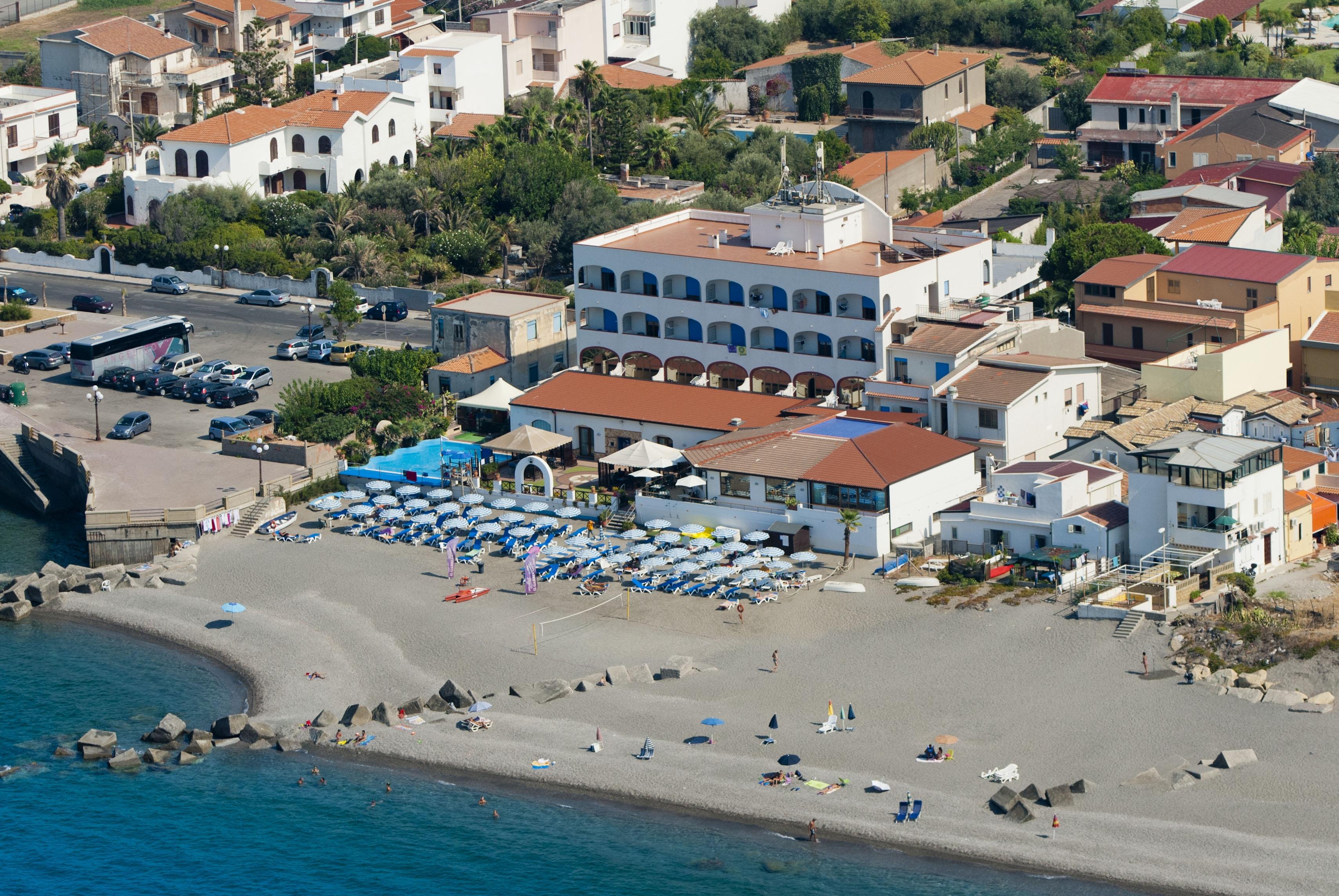 Hotel Il Gabbiano Beach Терме-Вильяторе Экстерьер фото