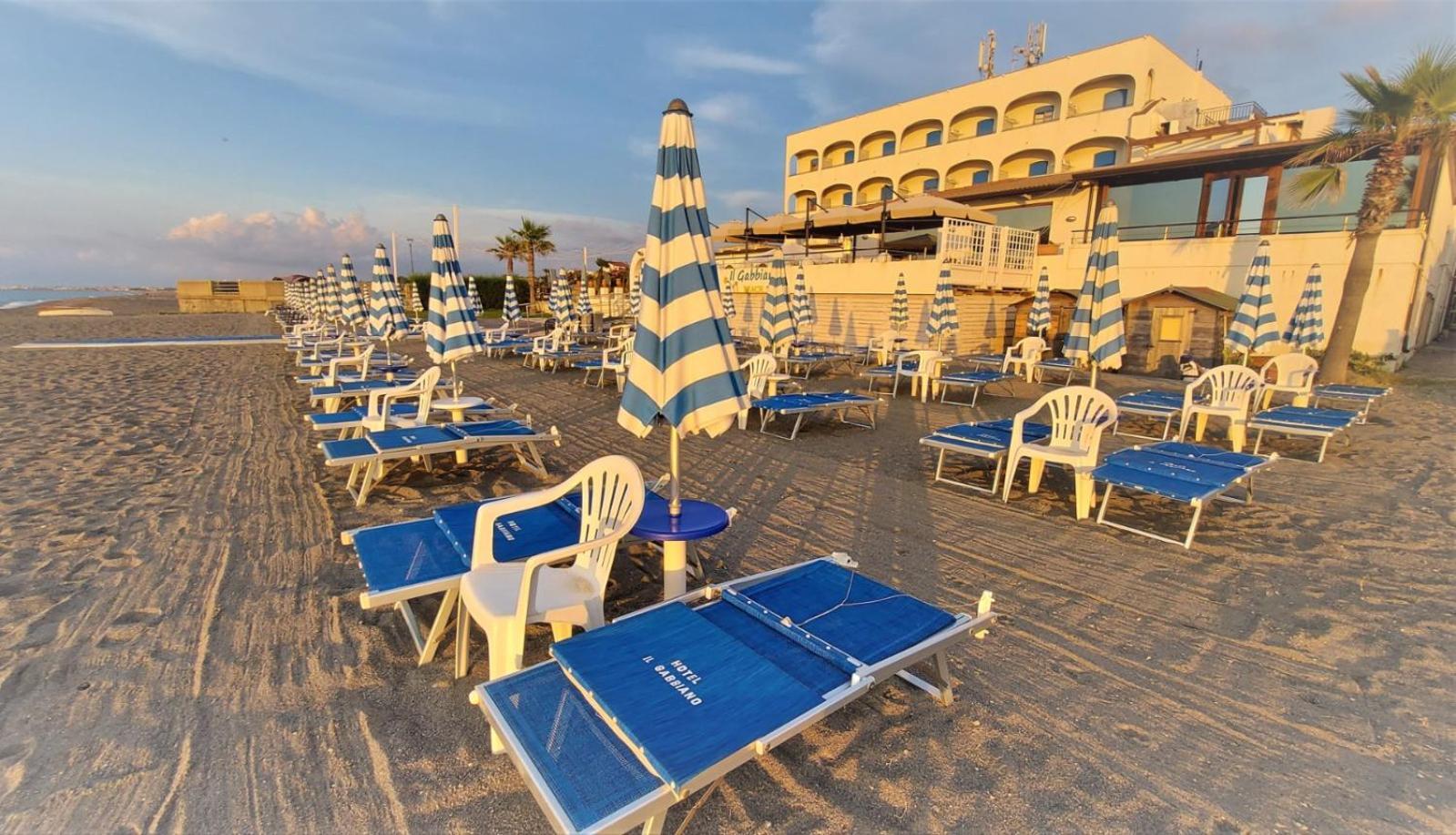 Hotel Il Gabbiano Beach Терме-Вильяторе Экстерьер фото