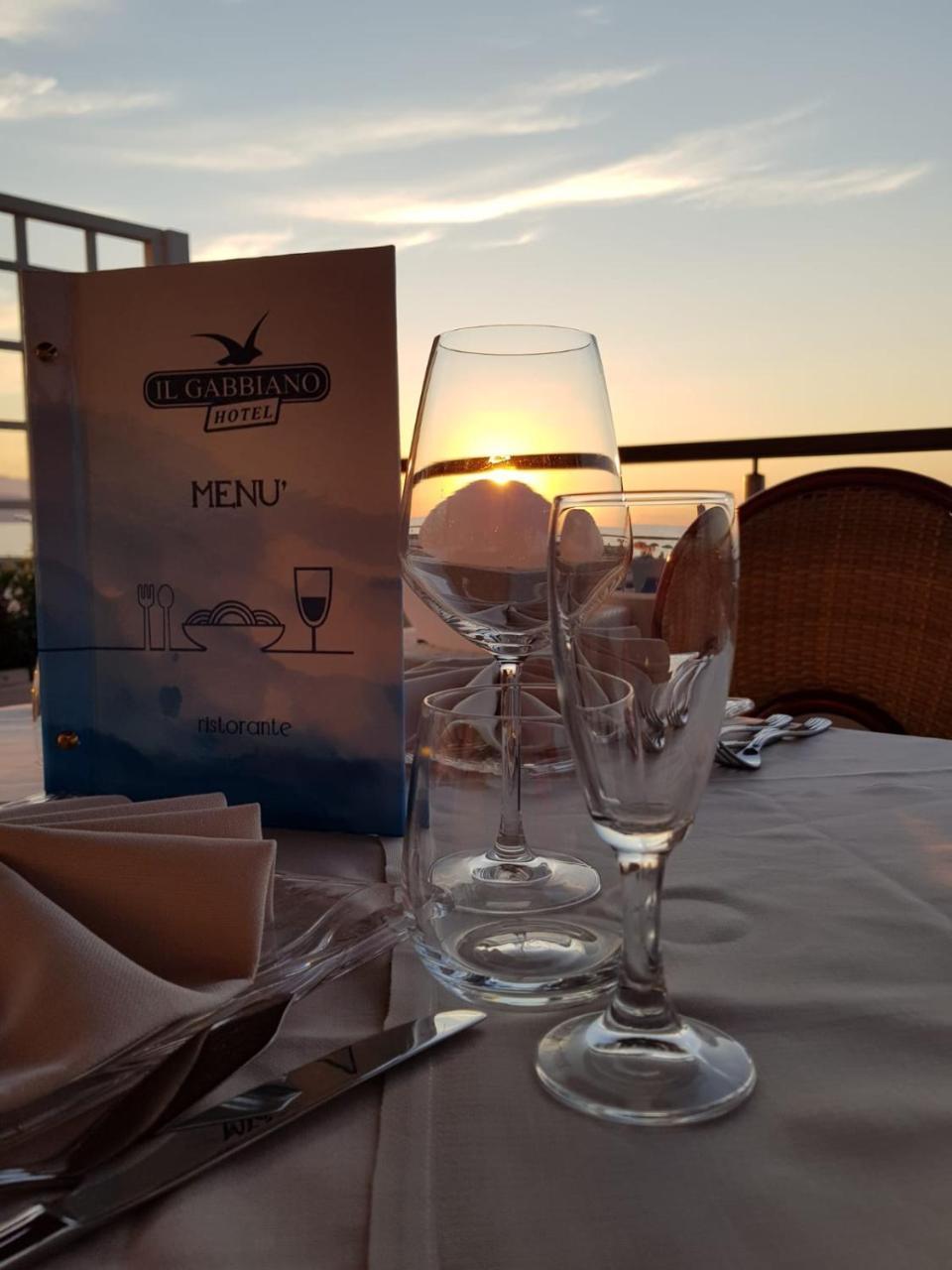 Hotel Il Gabbiano Beach Терме-Вильяторе Экстерьер фото