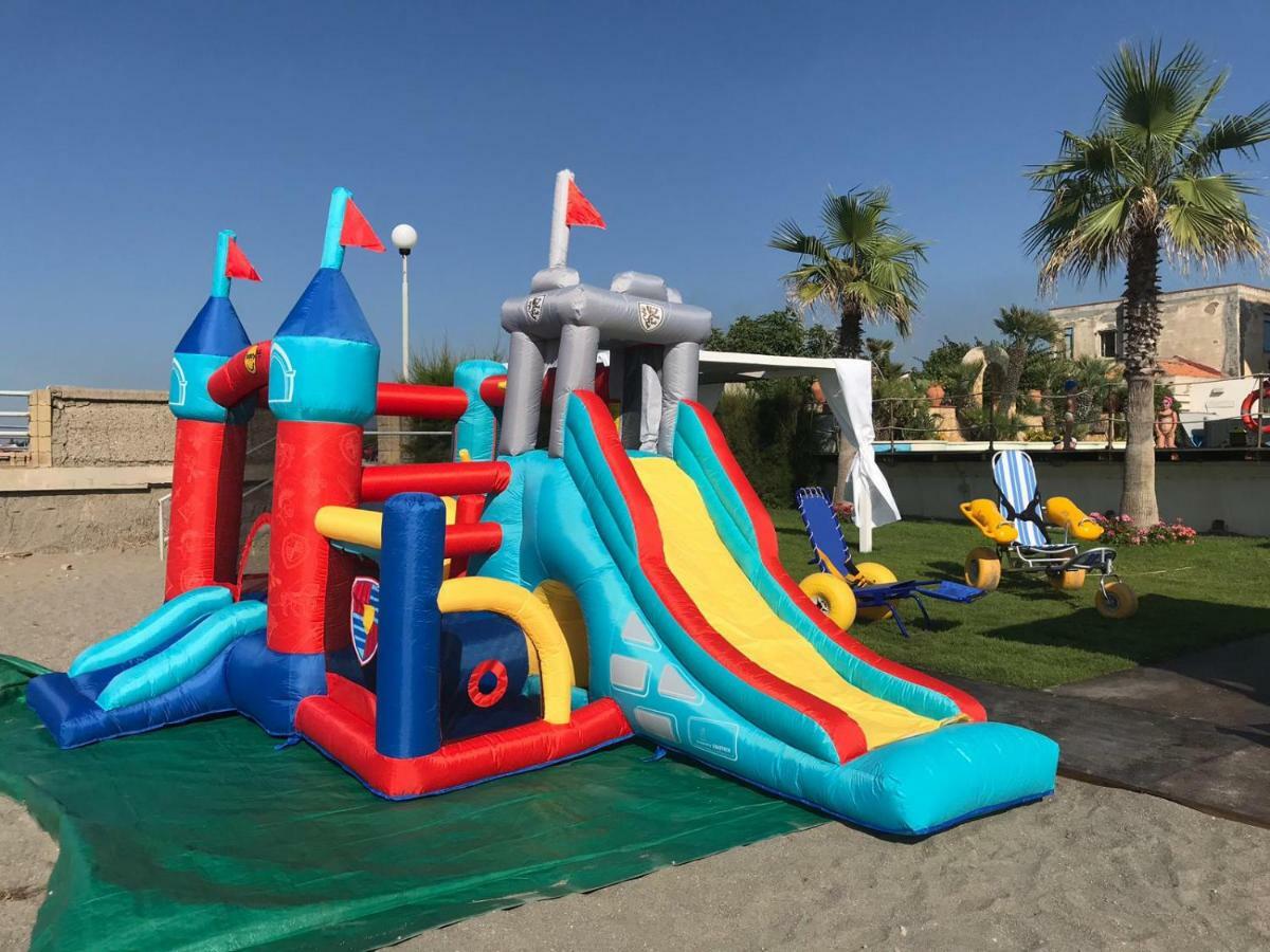Hotel Il Gabbiano Beach Терме-Вильяторе Экстерьер фото